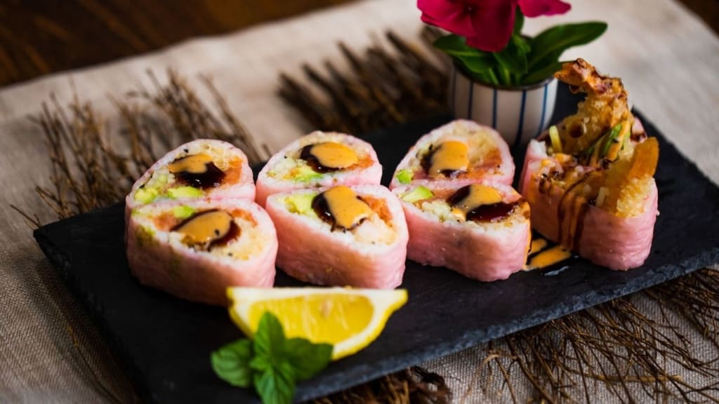 sushi rolls